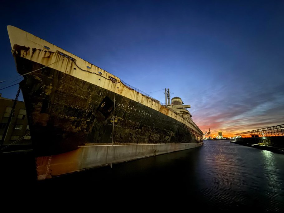 Bow of the SS United States in Philadelphia right before she began herjourney to Mobile with the sunset in the background